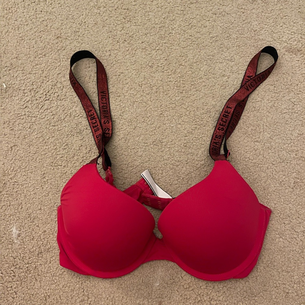 Victoria Secret red push up bra
